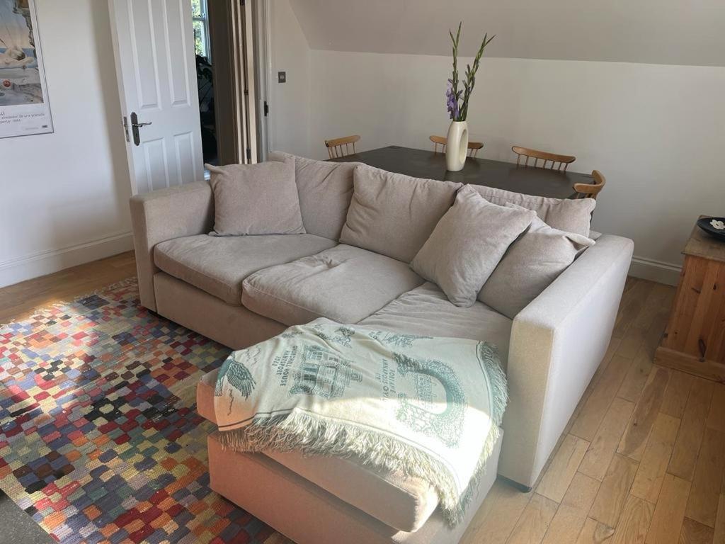 2 Bedroom Top Floor Flat, West Dulwich Free Street Parking 伦敦 外观 照片