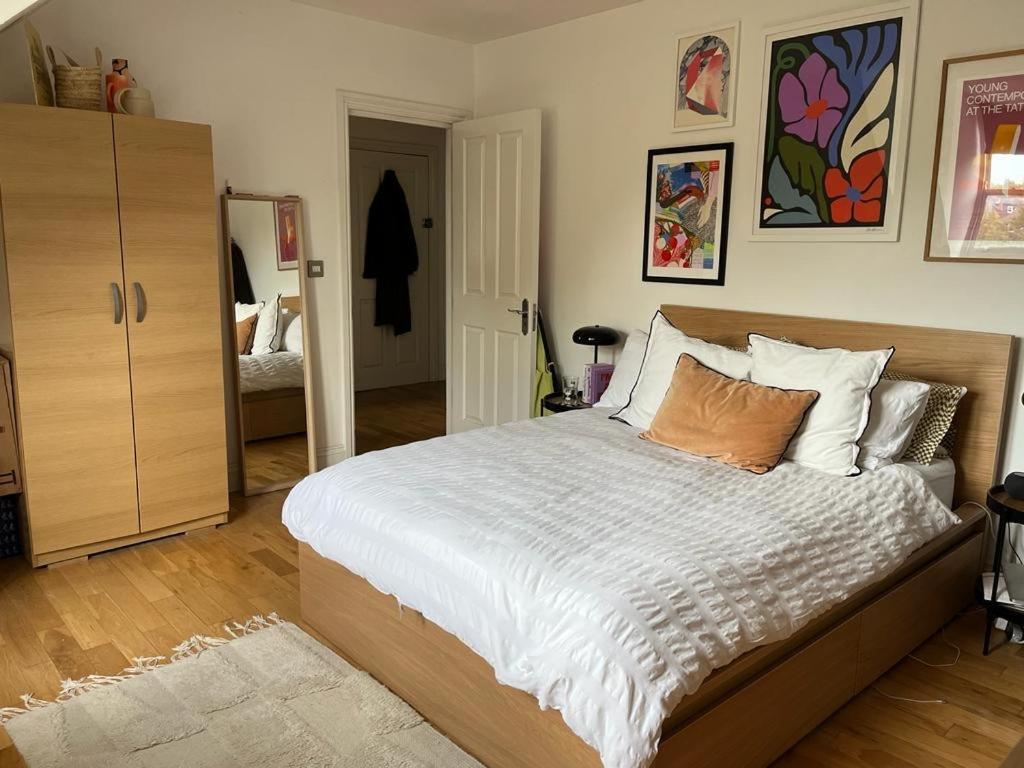 2 Bedroom Top Floor Flat, West Dulwich Free Street Parking 伦敦 外观 照片